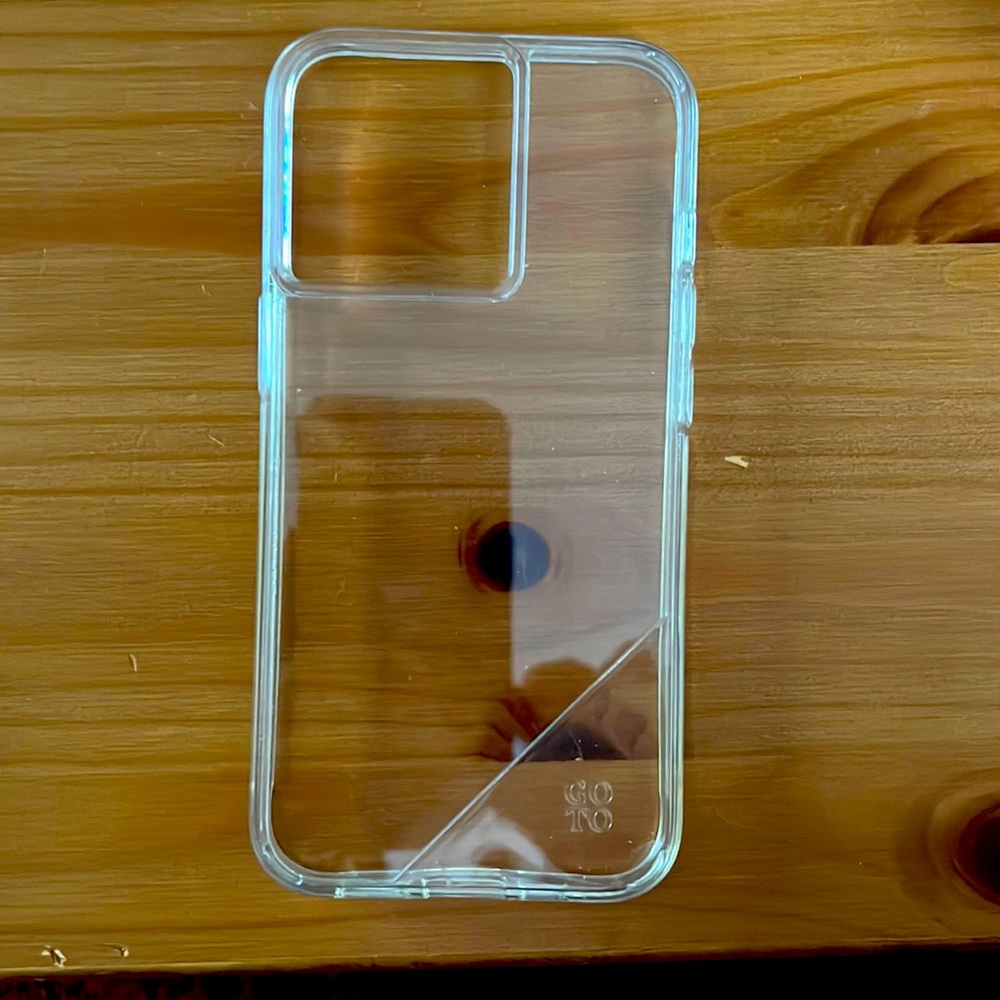 GoTo Define iPhone 13 Pro clear case